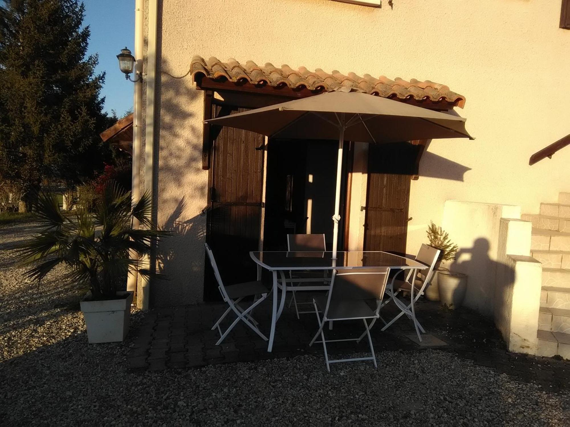 Patrice Et Chrstel Appartement Independant Chatuzange-le-Goubet Exterior foto